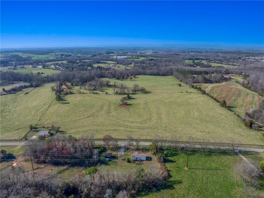389 Snow Creek Road Seneca, SC 29678 - Photo 11 of 17