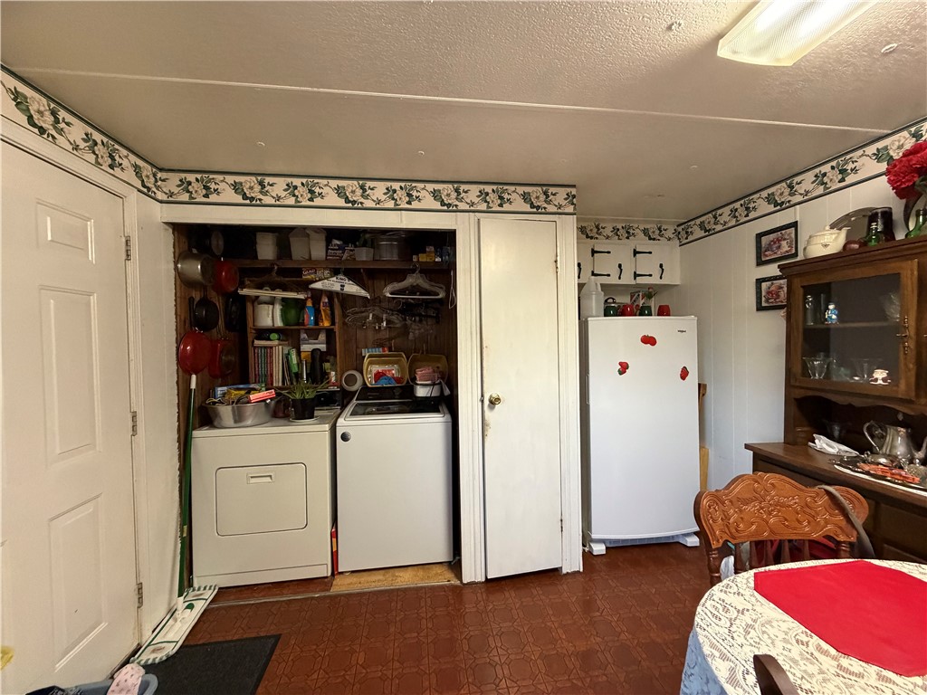 389 Snow Creek Road Seneca, SC 29678 - Photo 15 of 17