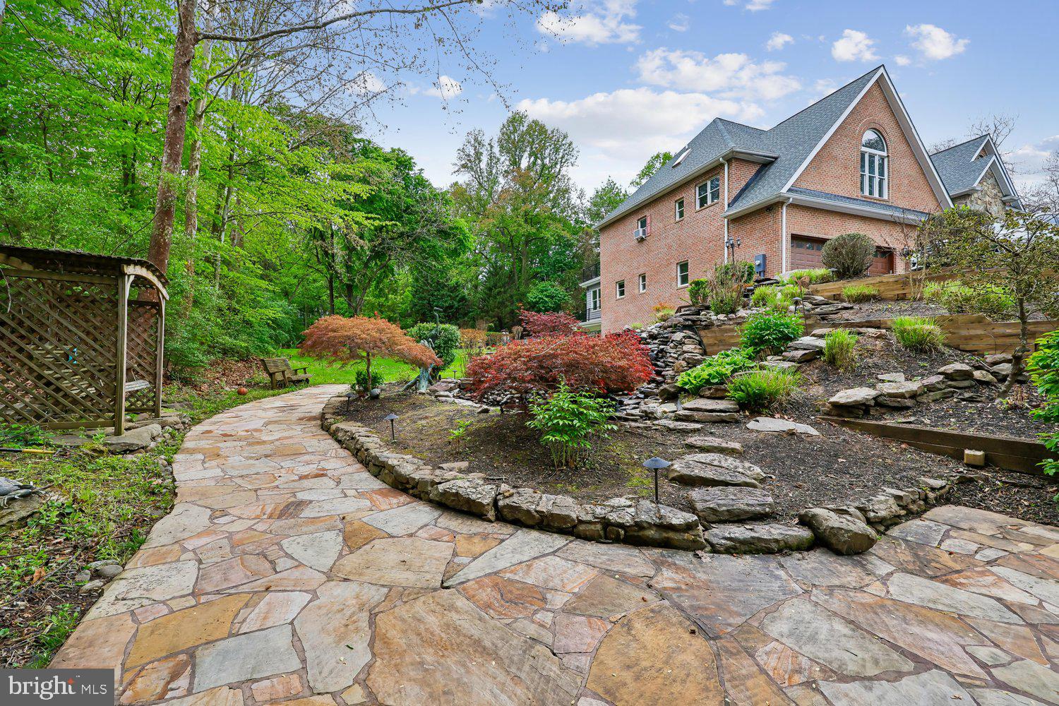 13120 Esworthy Road Potomac, MD 20854 - Photo 11 of 80 Side Yard
