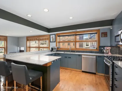 $649,900 | 1649 West Ontario Street, Unit 1W, Chicago, IL 60622