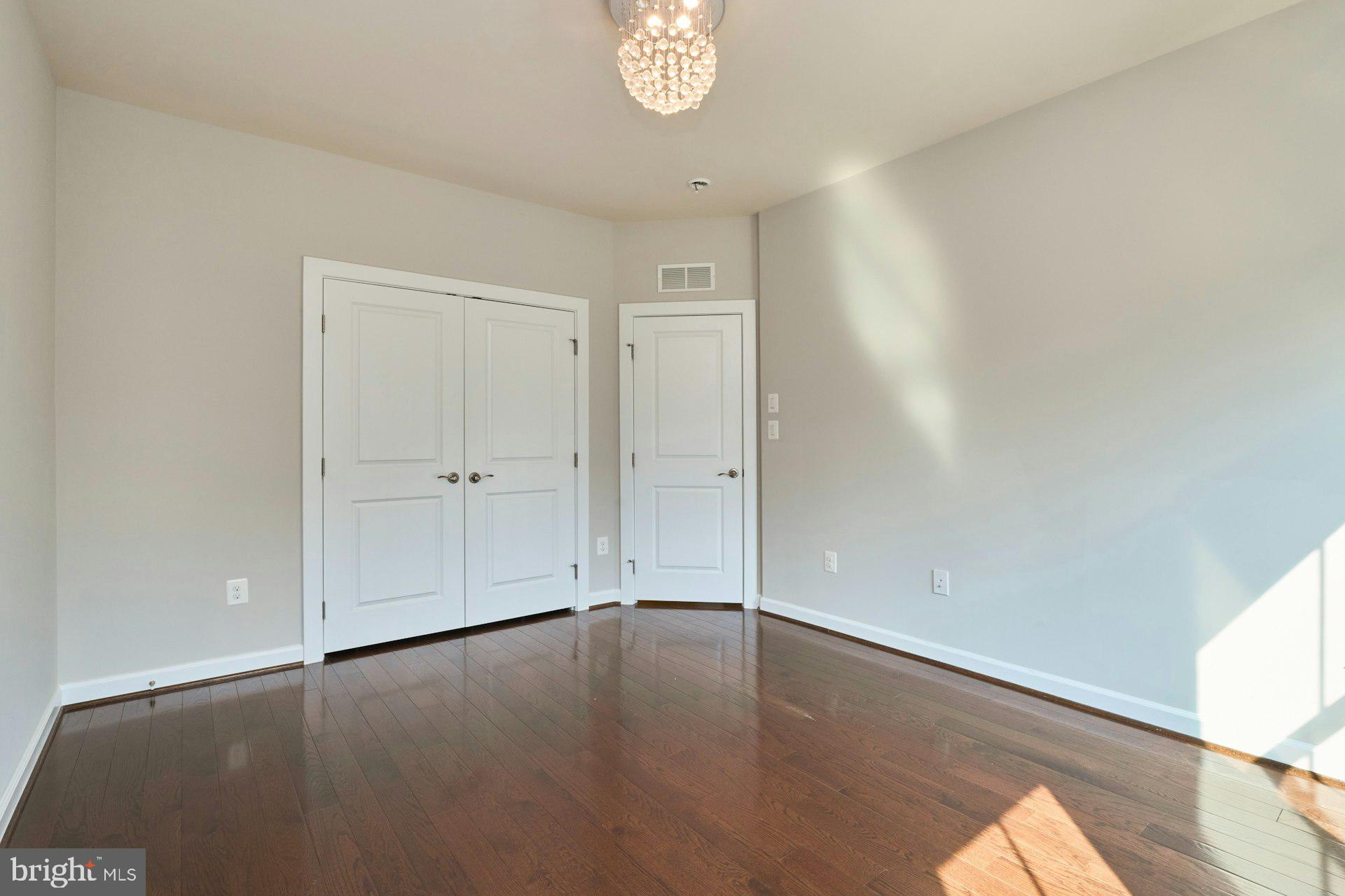 2358 Chadlington Road Falls Church, VA 22043 - Photo 41 of 56