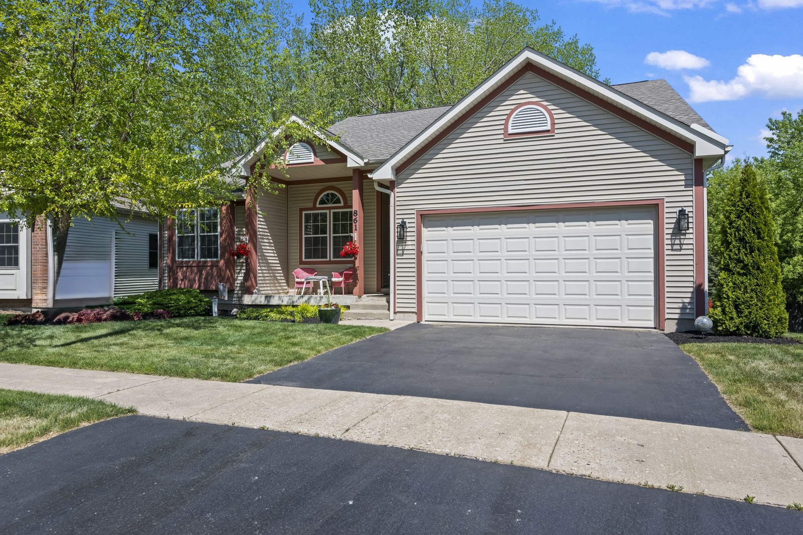 861 Prairie Ridge Drive Woodstock, IL 60098 - Photo 1 of 40