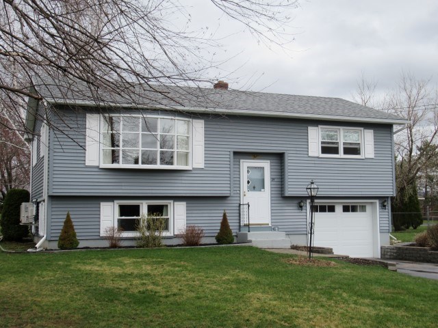 29 Hillcrest Road Rutland, VT 05701 - Photo 1 of 20