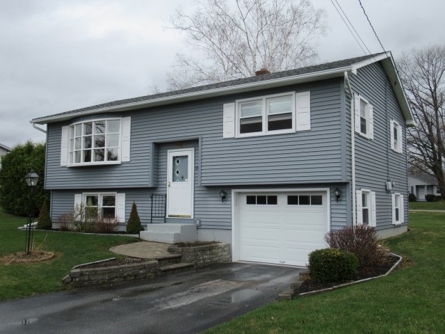 29 Hillcrest Road Rutland, VT 05701 - Photo 2 of 20