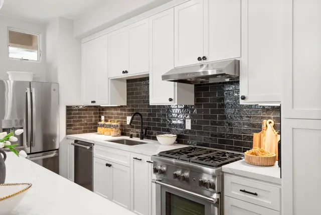 $1,805,000 | 200 Sheridan Avenue, Unit 305, Palo Alto, CA 94306