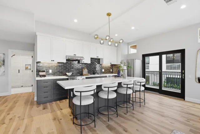 $1,805,000 | 200 Sheridan Avenue, Unit 305, Palo Alto, CA 94306