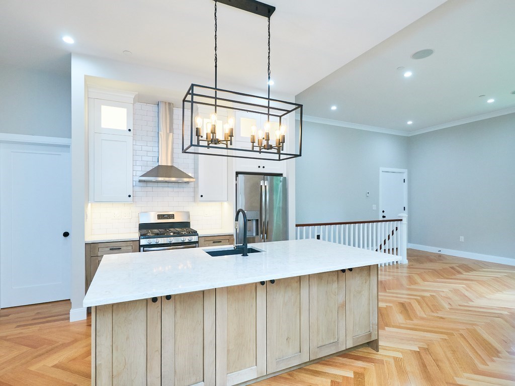 41 Winthrop Street, Unit 1 Boston, MA 02119 - Photo 2 of 23