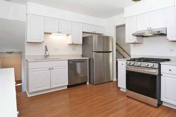 $375,000 | 600 Flagstaff Lane, Hoffman Estates, IL 60169