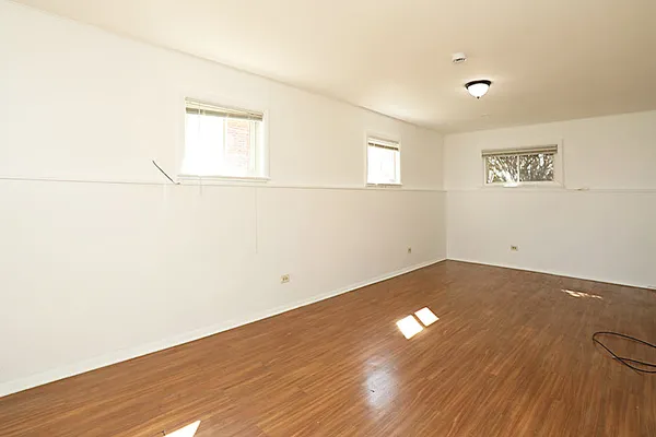 $375,000 | 600 Flagstaff Lane, Hoffman Estates, IL 60169