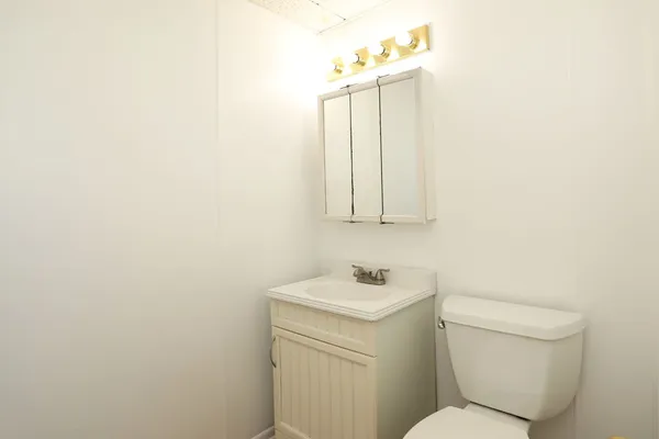 $375,000 | 600 Flagstaff Lane, Hoffman Estates, IL 60169