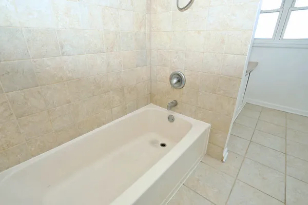 $375,000 | 600 Flagstaff Lane, Hoffman Estates, IL 60169