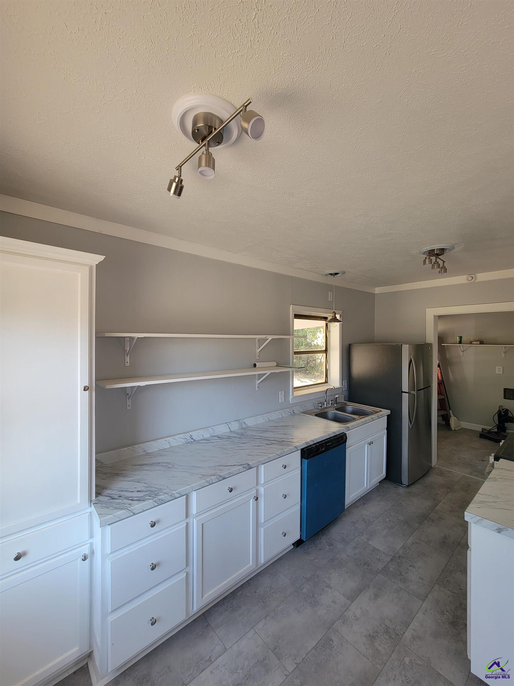 161 East Cherry Street Cochran, GA 31014 - Photo 12 of 34