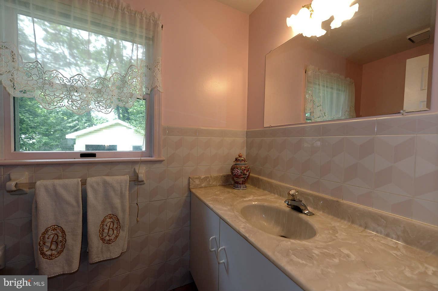 9601 Dangerfield Road Clinton, MD 20735 - Photo 13 of 29 Bath