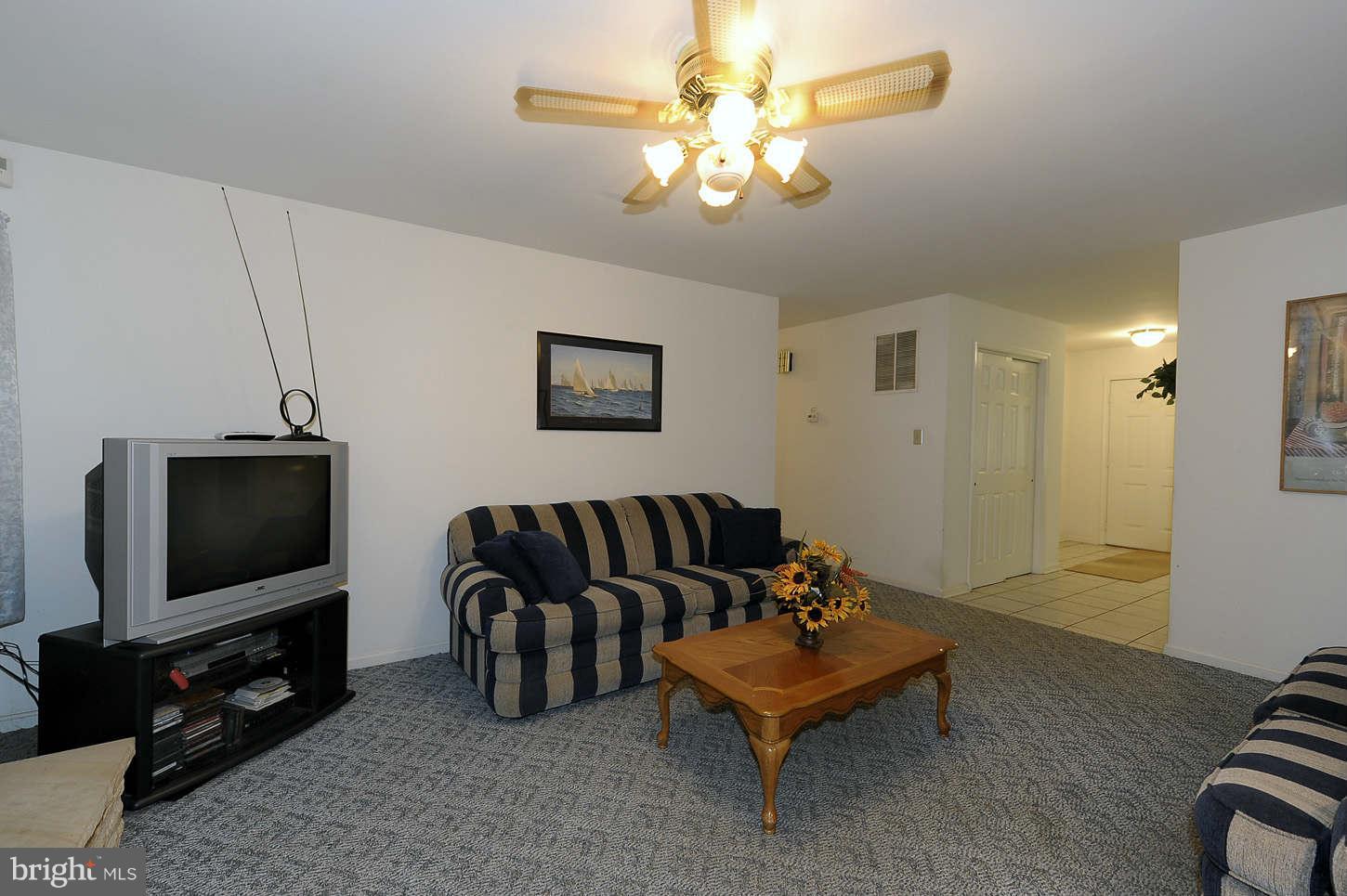9601 Dangerfield Road Clinton, MD 20735 - Photo 14 of 29 Family Room