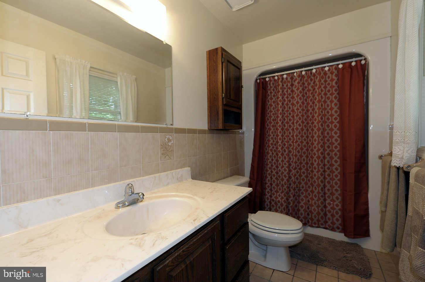 9601 Dangerfield Road Clinton, MD 20735 - Photo 19 of 29 Bath (Master)