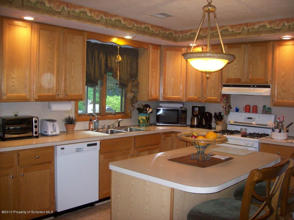 220 Maggies Road Clarks Summit, PA 18411 - Photo 2 of 10 Gallery Image 2