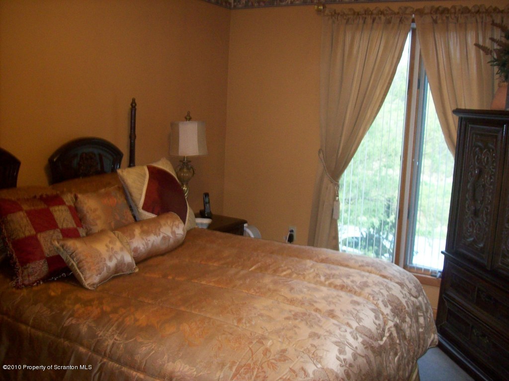 220 Maggies Road Clarks Summit, PA 18411 - Photo 7 of 10 Gallery Image 7