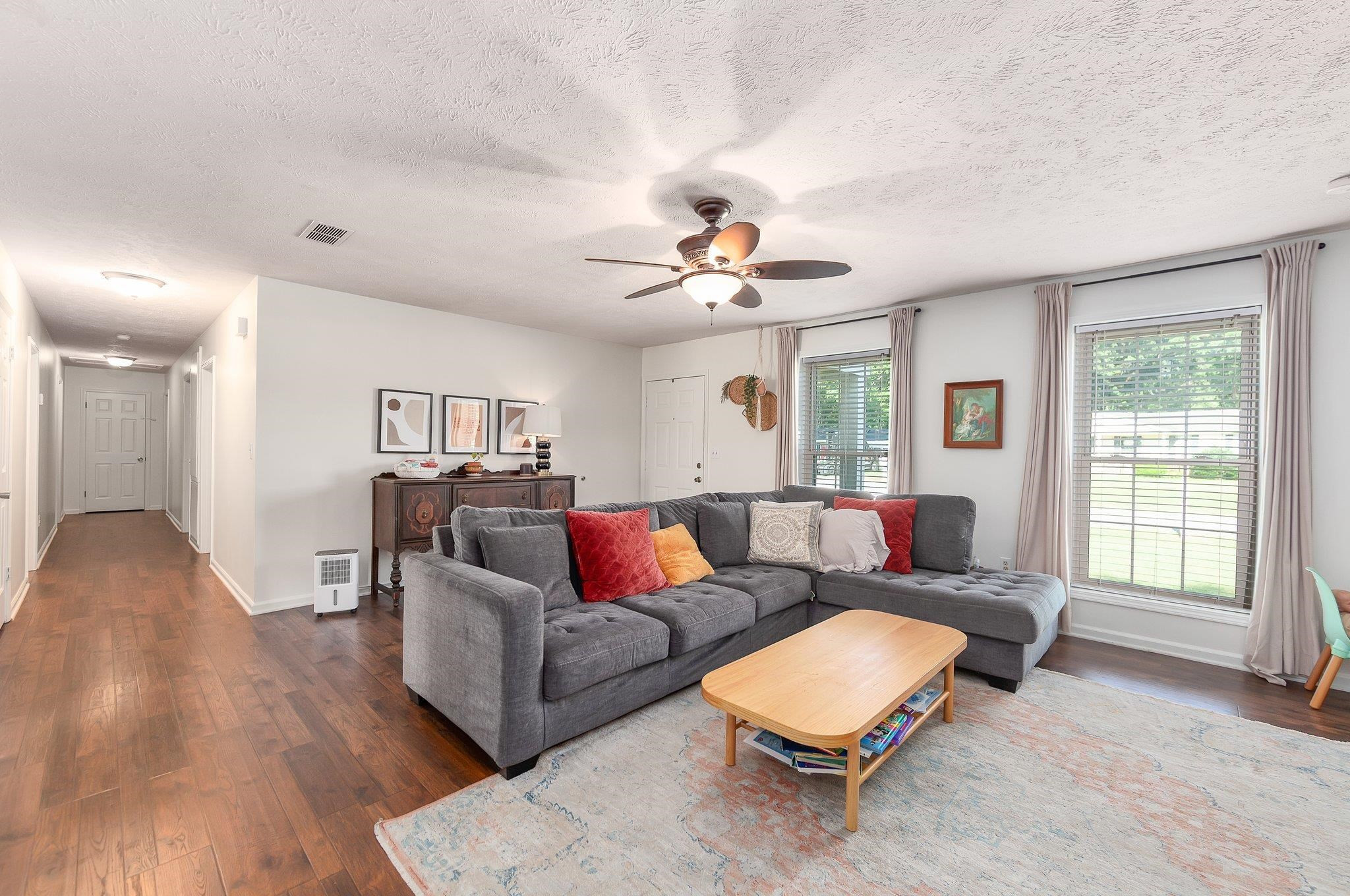 46 Commanche Cove Jackson, TN 38305 - Photo 14 of 29 a living room with furniture and a window