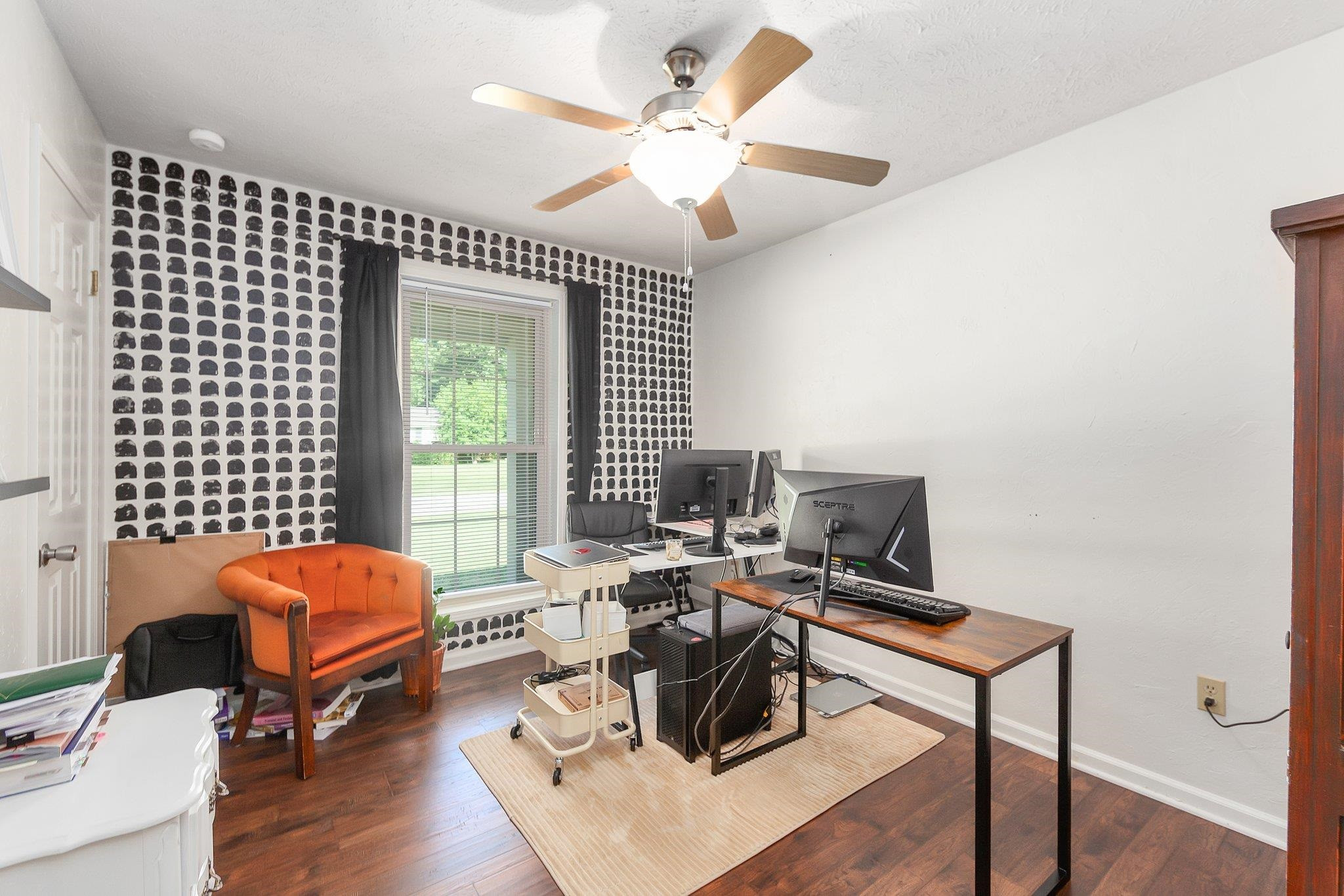 46 Commanche Cove Jackson, TN 38305 - Photo 25 of 29 a living room with furniture and wooden floor