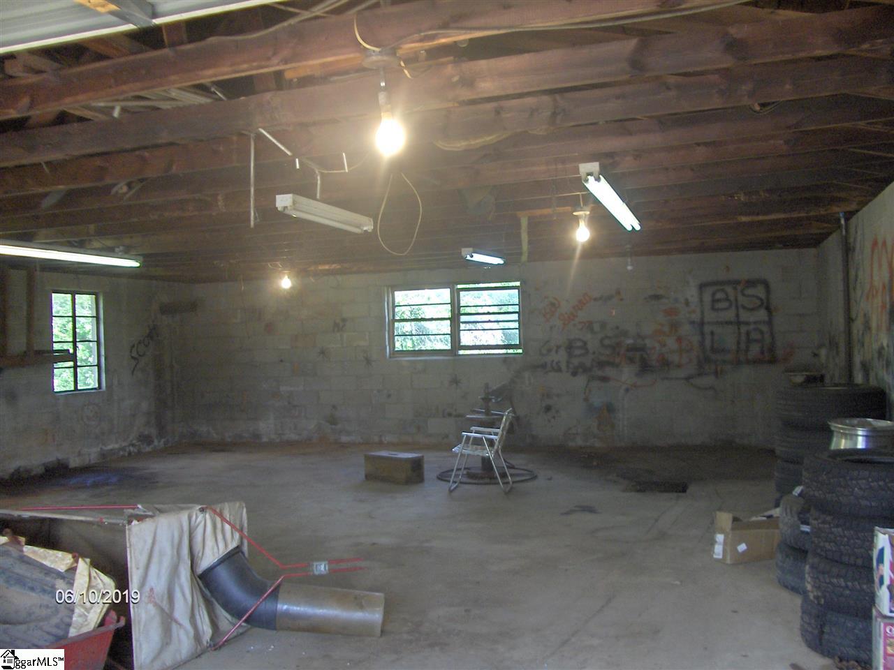 926 Johnson Road Easley, SC 29642 - Photo 17 of 21