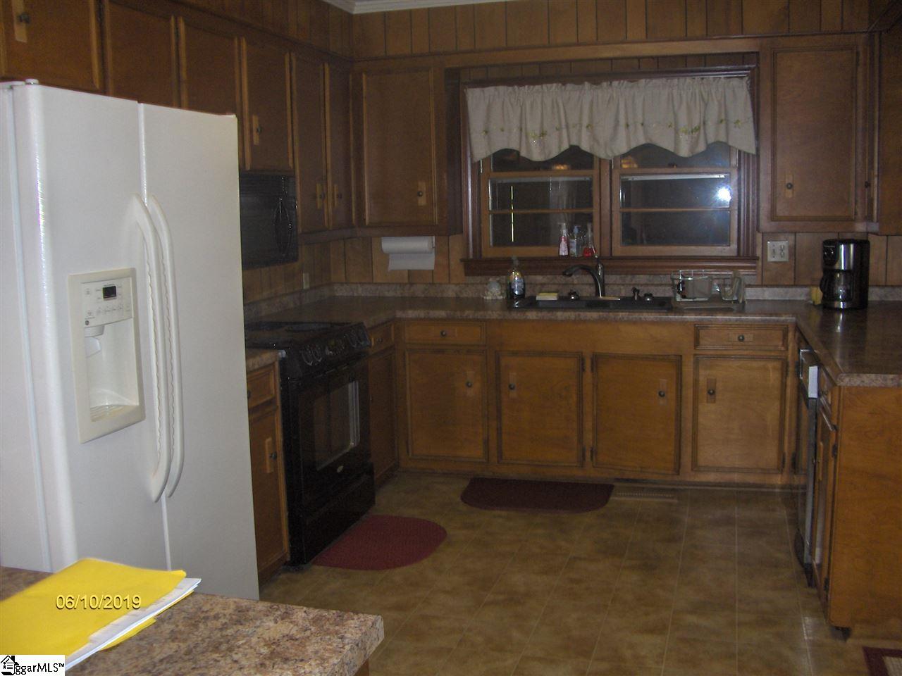 926 Johnson Road Easley, SC 29642 - Photo 3 of 21