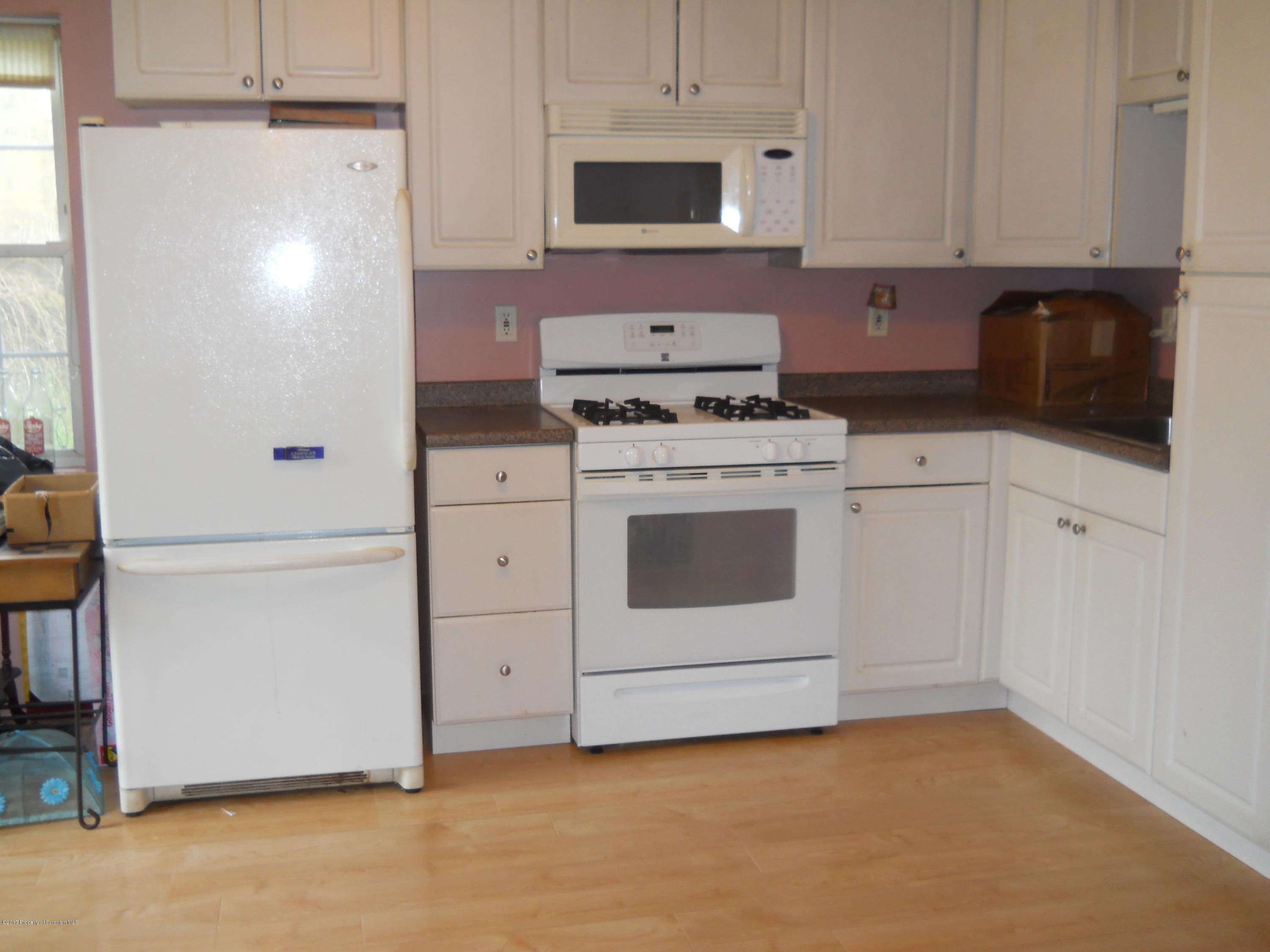 907 Highland Road Dalton, PA 18414 - Photo 7 of 25 Gallery Image 7