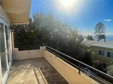 $1,595,000 | 989 Miramar Street, Laguna Beach, CA 92651