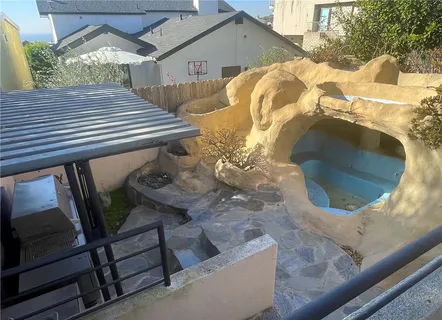 $1,595,000 | 989 Miramar Street, Laguna Beach, CA 92651