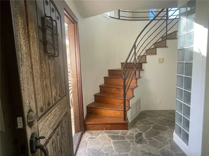 $1,595,000 | 989 Miramar Street, Laguna Beach, CA 92651