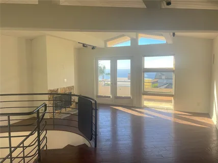 $1,595,000 | 989 Miramar Street, Laguna Beach, CA 92651