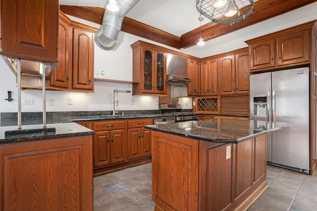 $2,295 | 137 North Park Street, Kalamazoo, MI 49007