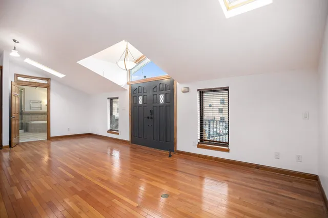 $2,295 | 137 North Park Street, Kalamazoo, MI 49007