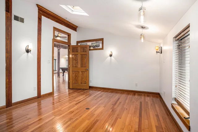 $2,295 | 137 North Park Street, Kalamazoo, MI 49007