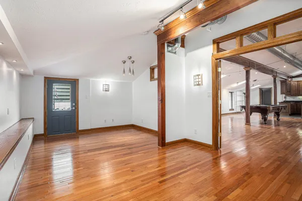 $2,295 | 137 North Park Street, Kalamazoo, MI 49007