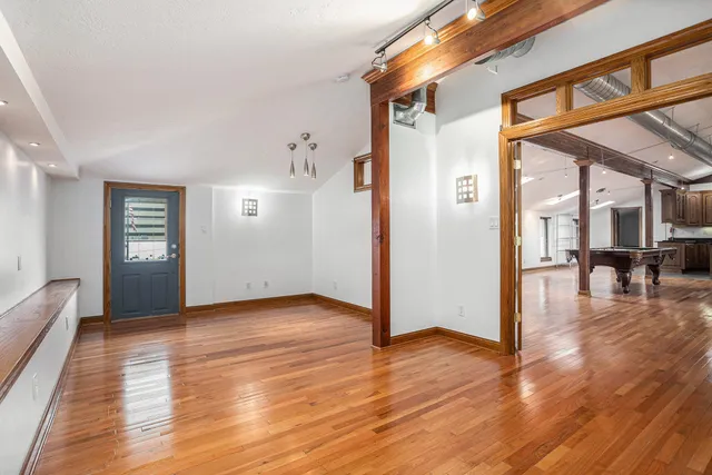 $2,295 | 137 North Park Street, Kalamazoo, MI 49007