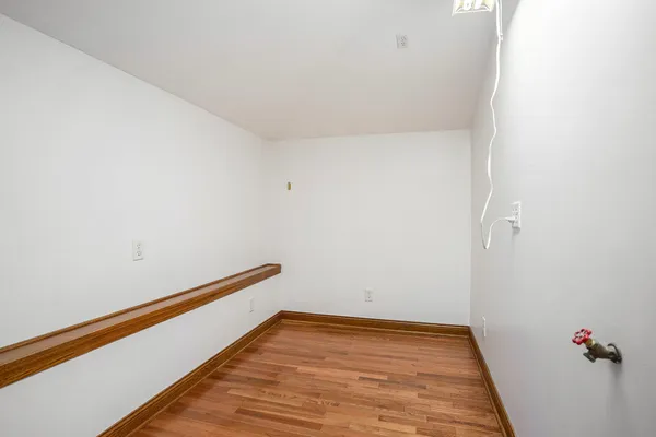 $2,295 | 137 North Park Street, Kalamazoo, MI 49007