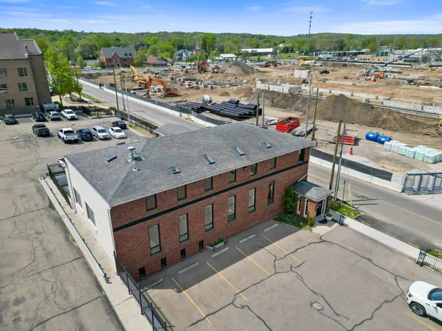 $2,295 | 137 North Park Street, Kalamazoo, MI 49007