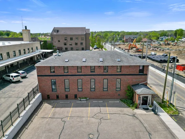 $2,295 | 137 North Park Street, Kalamazoo, MI 49007