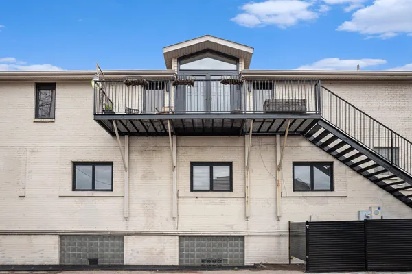 $2,295 | 137 North Park Street, Kalamazoo, MI 49007