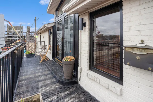 $2,295 | 137 North Park Street, Kalamazoo, MI 49007