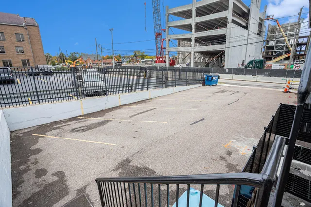 $2,295 | 137 North Park Street, Kalamazoo, MI 49007