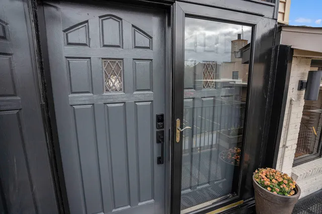 $2,295 | 137 North Park Street, Kalamazoo, MI 49007