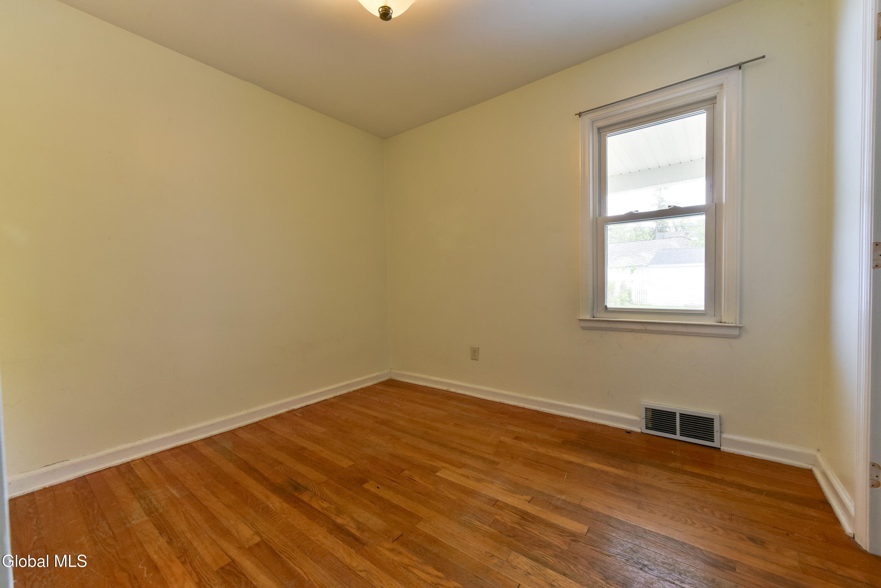 1702 Lenox Road Schenectady, NY 12308 - Photo 35 of 64 35