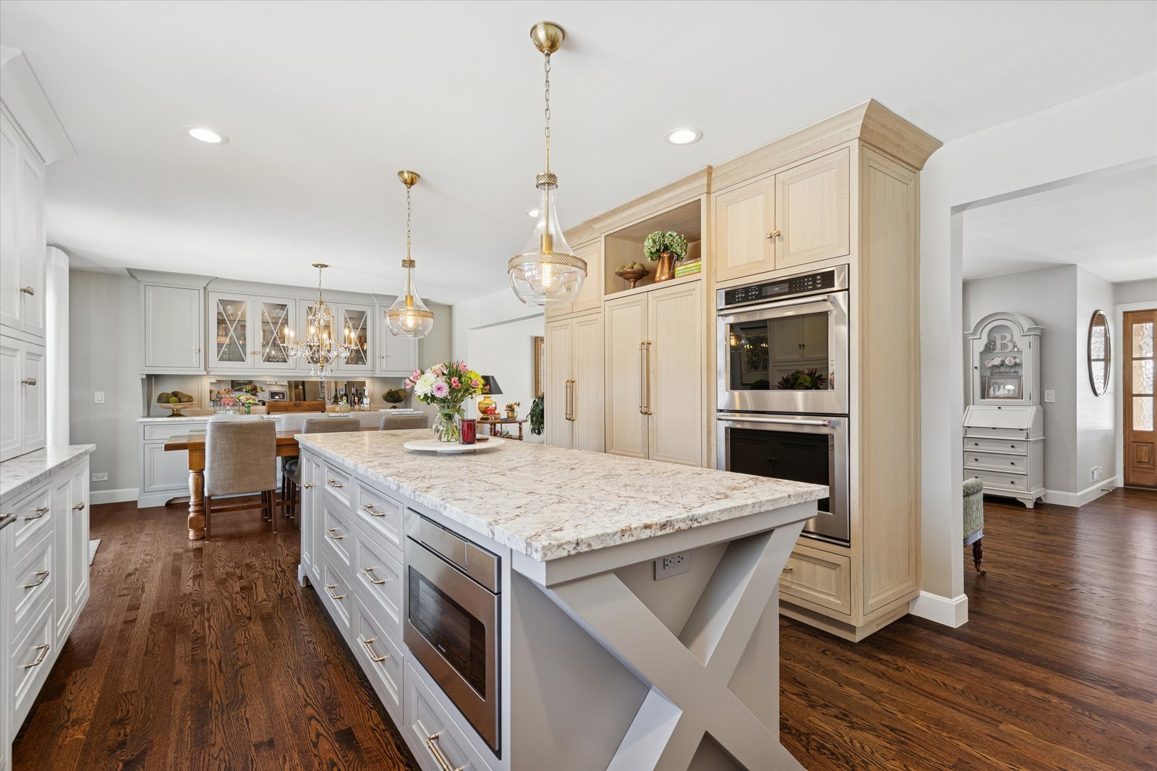 857 Euclid Avenue Elmhurst, IL 60126 - Photo 9 of 38