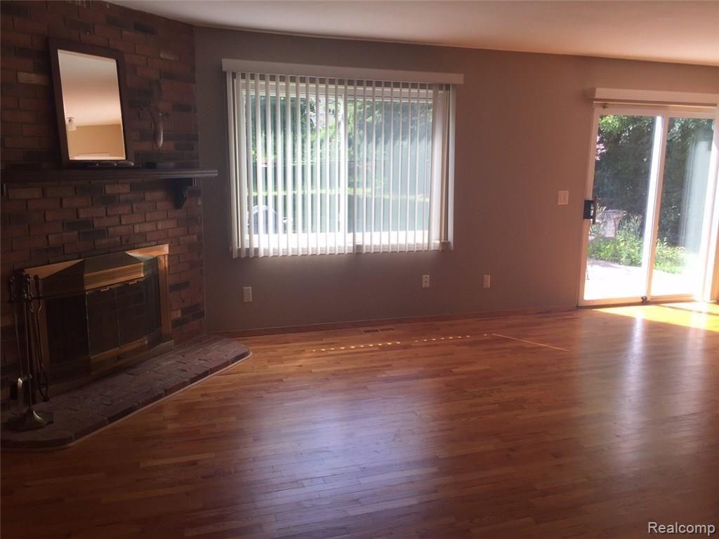 41717 Cherry Hill Road Novi, MI 48375 - Photo 11 of 41 Living room.