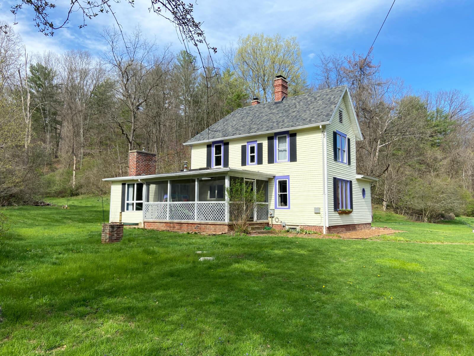 11522 Strouds Run Road Athens, OH 45701 - Photo 6 of 43 6_11522 Strouds Run Rd _Athens_Ohio_4570