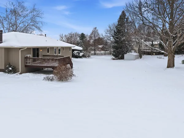 $189,900 | 2010 Cimarron Drive, Freeport, IL 61032