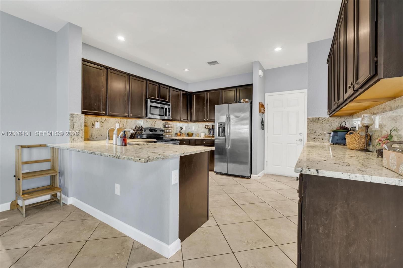 581 Southeast 34th Terrace Homestead, FL 33033 - Photo 12 of 35