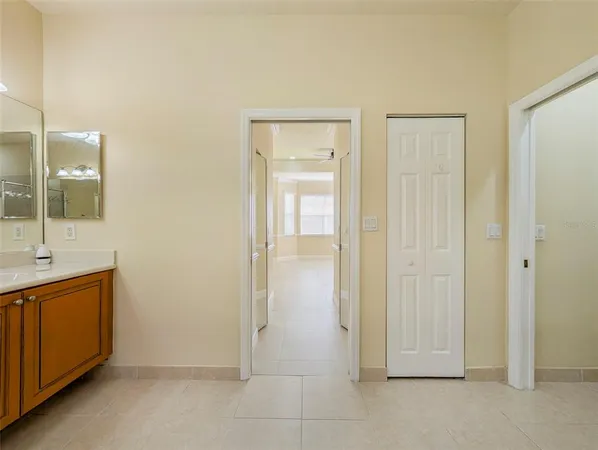 $2,995 | 6507 37th Street East, Sarasota, FL 34243