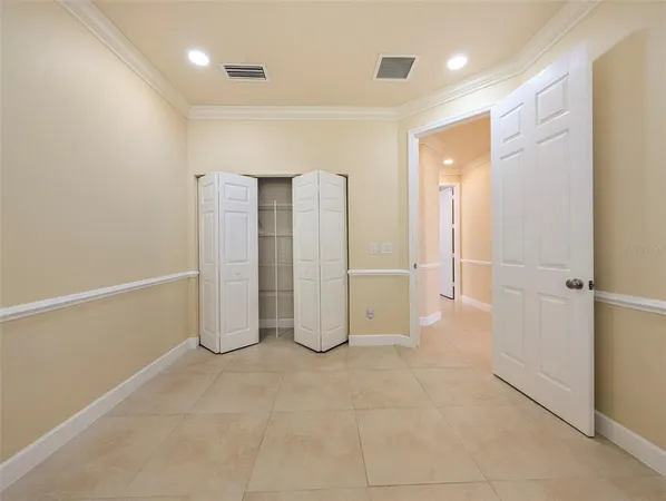$2,995 | 6507 37th Street East, Sarasota, FL 34243
